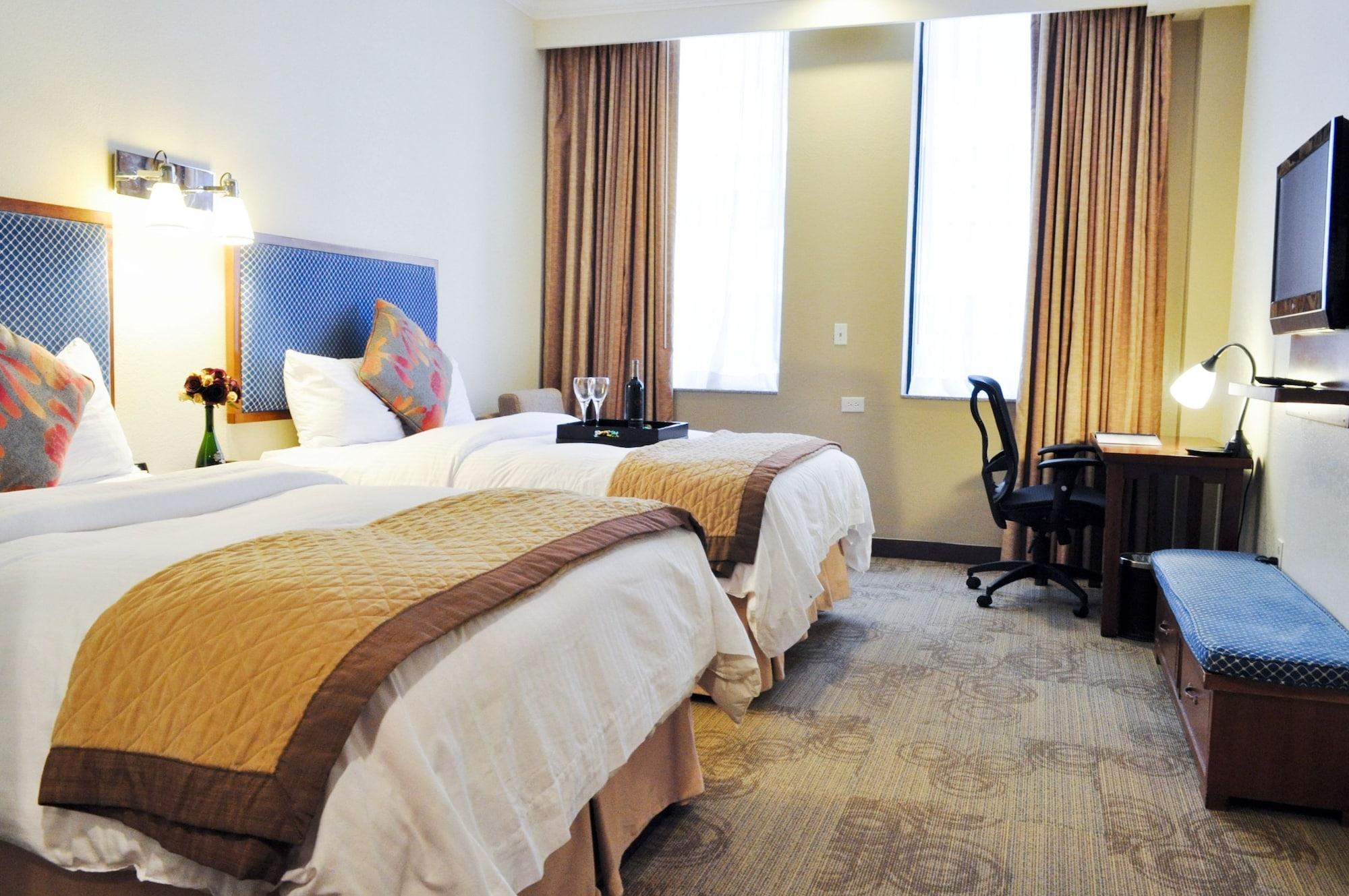 Wyndham Garden Baronne Plaza Hotel Nova Orleães Exterior foto